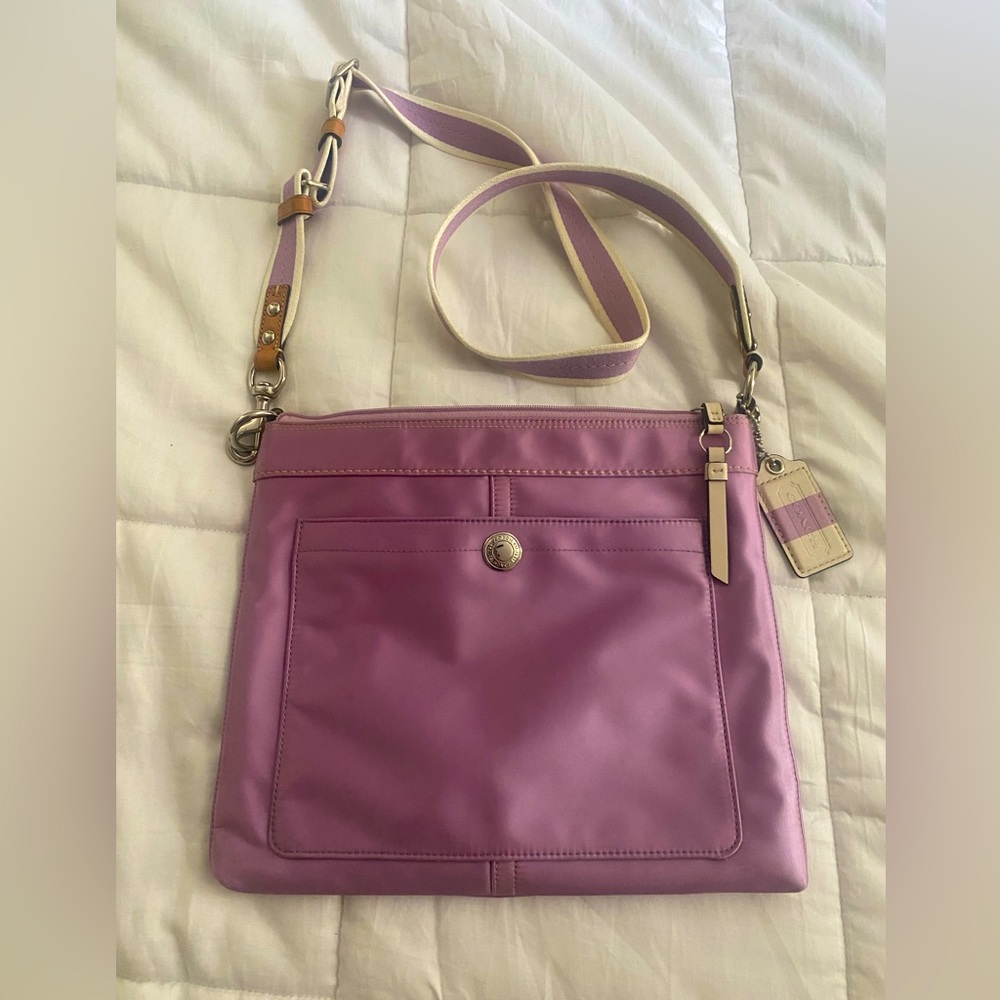 Coach messenger crossbody lavender and cream bag